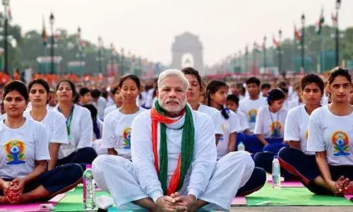 पीएम मोदी 3 लाख लोगों के साथ करेंगे योग, गिनीज रिकॉर्ड की तैयारी