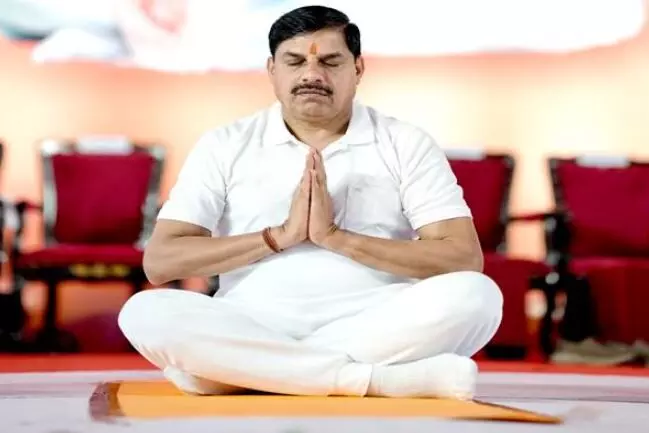 भारत के मूलदर्शन और योगशैली से दुनिया को परिचय कराने का दिन है अंतर्राष्ट्रीय योग दिवस - मुख्यमंत्री डॉ.यादव भारत के मूलदर्शन और योगशैली से दुनिया को परिचय कराने का दिन है अंतर्राष्ट्रीय योग दिवस - मुख्यमंत्री डॉ.यादव