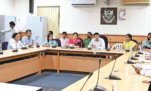 गड्ढे खोदने वालों ने सीसीटीवी के केबल तोड़ डाले,  कई कैमरे हो गए बंद
