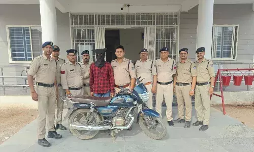 पुलिस ने मोटरसाइकिल चोरी करने वाले आरोपी को किया गिरफ्तार