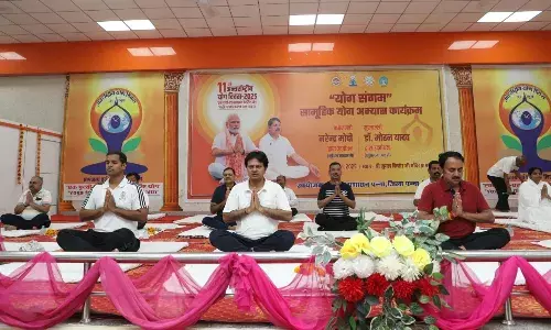 जिला मुख्यालय सहित सभी शैक्षणिक संस्थाओं में कराया गया योगाभ्यास