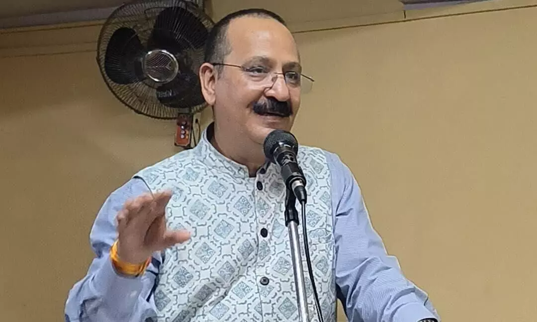 परकाया प्रवेश जैसा है बाल साहित्य का लेखन- प्रो.संजय द्विवेदी परकाया प्रवेश जैसा है बाल साहित्य का लेखन- प्रो.संजय द्विवेदी