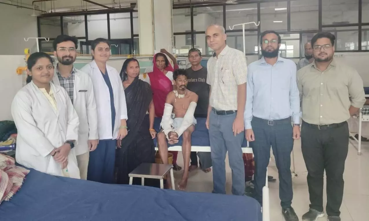 मेडिकल कॉलेज में सतत, समन्वय और समर्पण से इलाज का बड़ा उदाहरण मेडिकल कॉलेज में सतत, समन्वय और समर्पण से इलाज का बड़ा उदाहरण