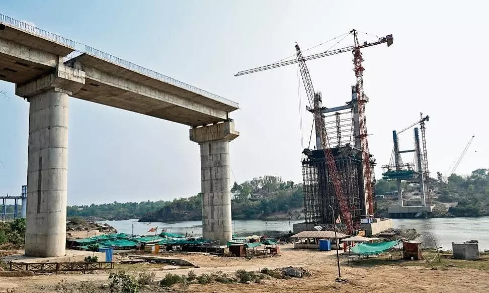 लम्हेटा केबल स्टे ब्रिज का रास्ता अब साफ हुआ, अगले 6 माह में बनकर हो जाएगा तैयार लम्हेटा केबल स्टे ब्रिज का रास्ता अब साफ हुआ, अगले 6 माह में बनकर हो जाएगा तैयार