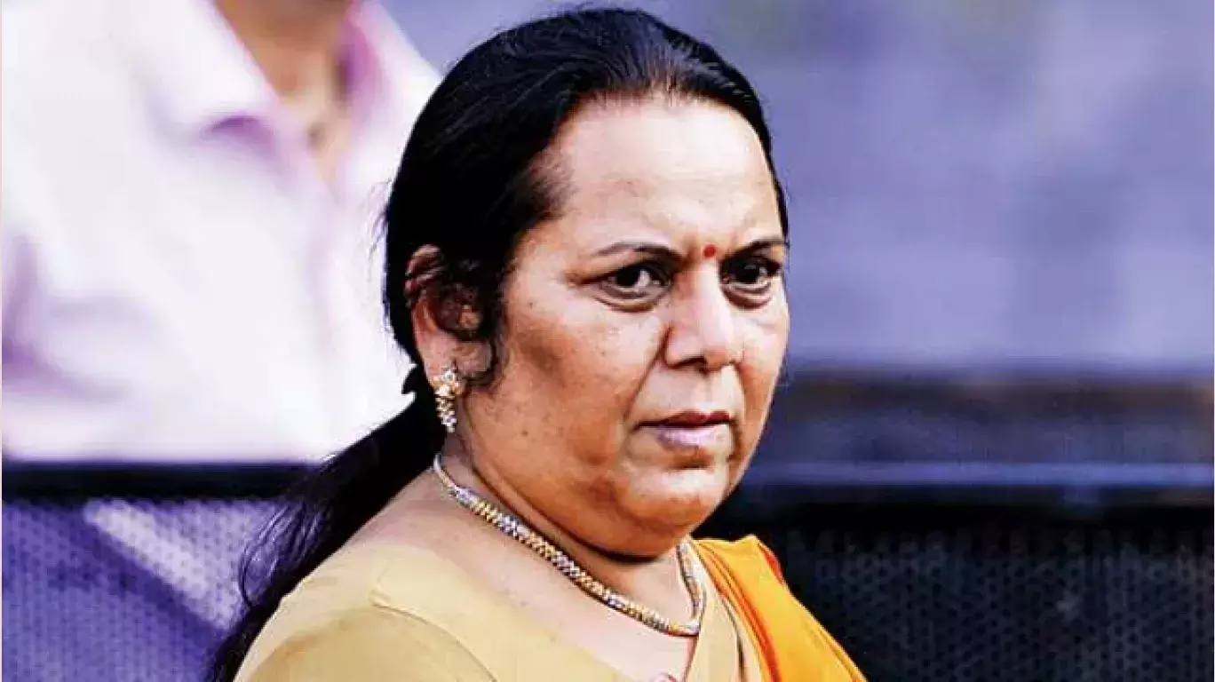 नीलम गोर्हे ने कहा - कुछ अधिकारी बहुत ज्यादा होशियार होते हैं नीलम गोर्हे ने कहा - कुछ अधिकारी बहुत ज्यादा होशियार होते हैं
