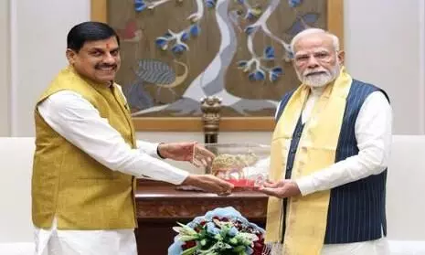 पीएम मोदी से मुख्यमंत्री डॉ. मोहन यादव ने की मुलाकात, प्रदेश के विभिन्न जनकल्याणकारी कार्यक्रमों में शामिल होने का दिया आमंत्रण पीएम मोदी से मुख्यमंत्री डॉ. मोहन यादव ने की मुलाकात, प्रदेश के विभिन्न जनकल्याणकारी कार्यक्रमों में शामिल होने का दिया आमंत्रण