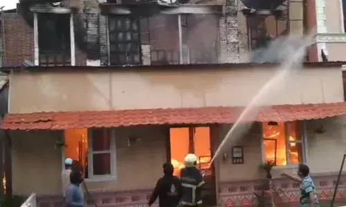शो अनुपमा के सेट पर लगी भीषण आग, शूटिंग के कुछ देर पहले ही रुपाली गांगुली के सेट पर हुआ हादसा, वीडियो वायरल