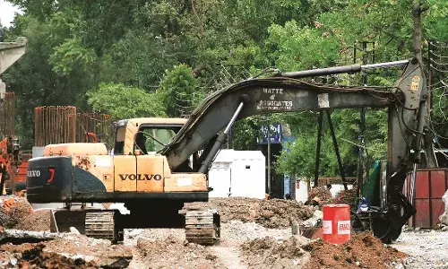 पांचपावली फ्लाई ओवर में रेल ब्लाॅक नहीं मिलने से अटका है काम, नींव का काम 60 फीसदी पूरा