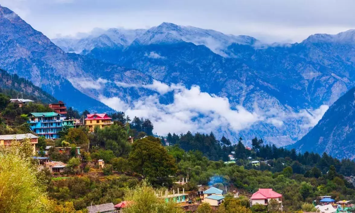आप भी बिताना चाहते हैं सुकून के दो पल , तो मॉनसून में इन जगहों पर जाना न भूलें, भुला नहीं पाएंगे शानदार नजारे आप भी बिताना चाहते हैं सुकून के दो पल , तो मॉनसून में इन जगहों पर जाना न भूलें, भुला नहीं पाएंगे शानदार नजारे