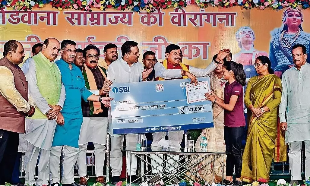 वीरांगना का पराक्रम पीढ़ियों के लिए प्रेरणादायक वीरांगना का पराक्रम पीढ़ियों के लिए प्रेरणादायक
