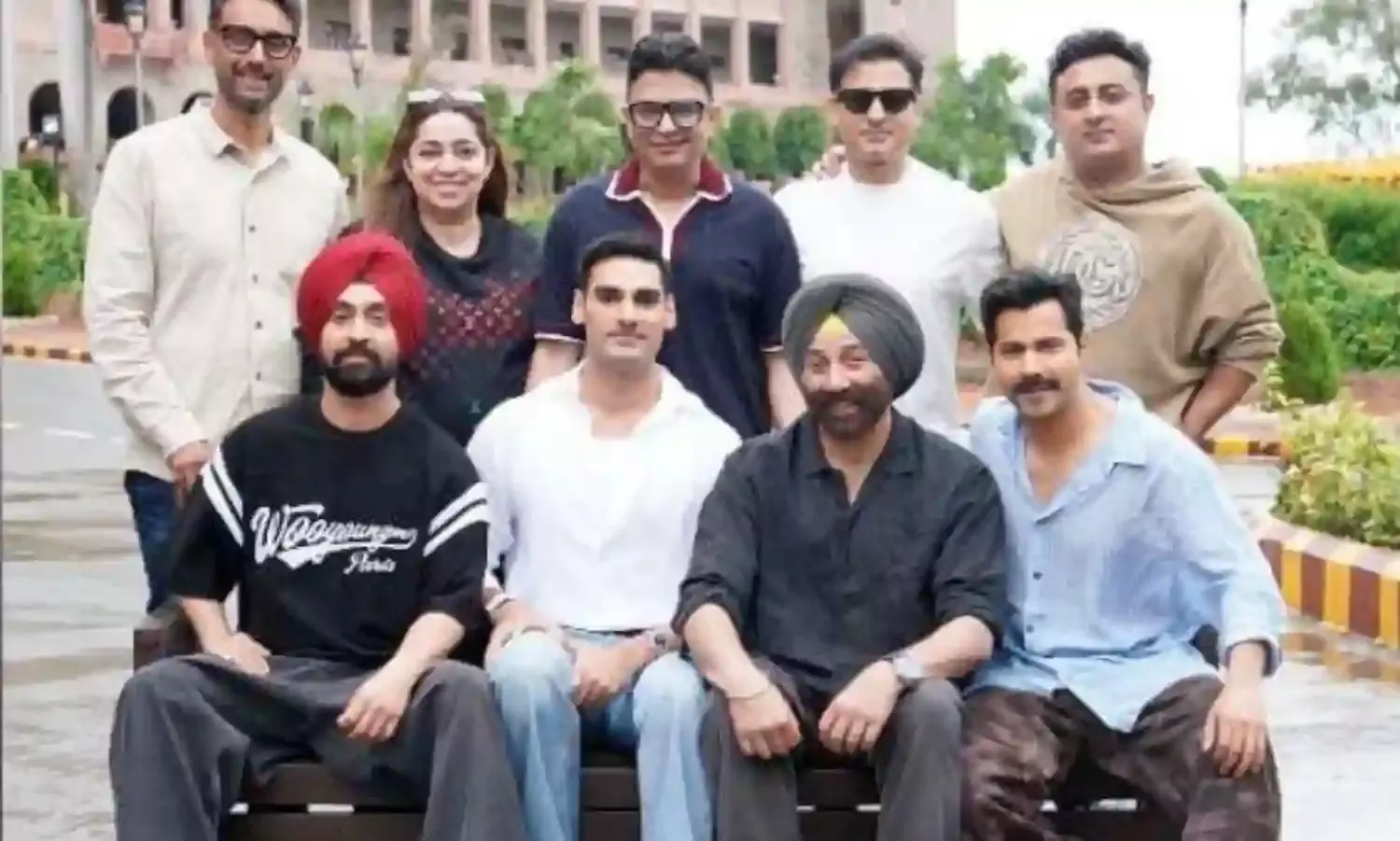 बॉर्डर-2 से बाहर होंगे दिलजीत दोसांझ! पाकिस्तानी एक्ट्रेस के साथ काम करने को लेकर भड़का FWICE, भूषण कुमार और सनी देओल को लिखा पत्र