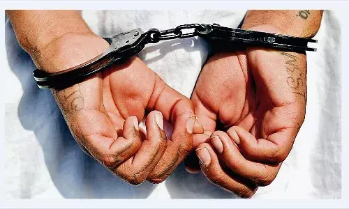 6 गुना करने के नाम पर 15 हजार रुपए लेकर थमा दिए 75 हजार के नकली नोट