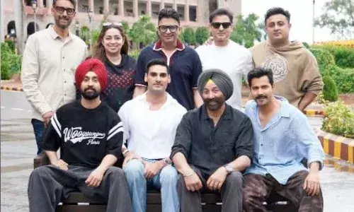 बॉर्डर-2 से बाहर होंगे दिलजीत दोसांझ! पाकिस्तानी एक्ट्रेस के साथ काम करने को लेकर भड़का FWICE, भूषण कुमार और सनी देओल को लिखा पत्र