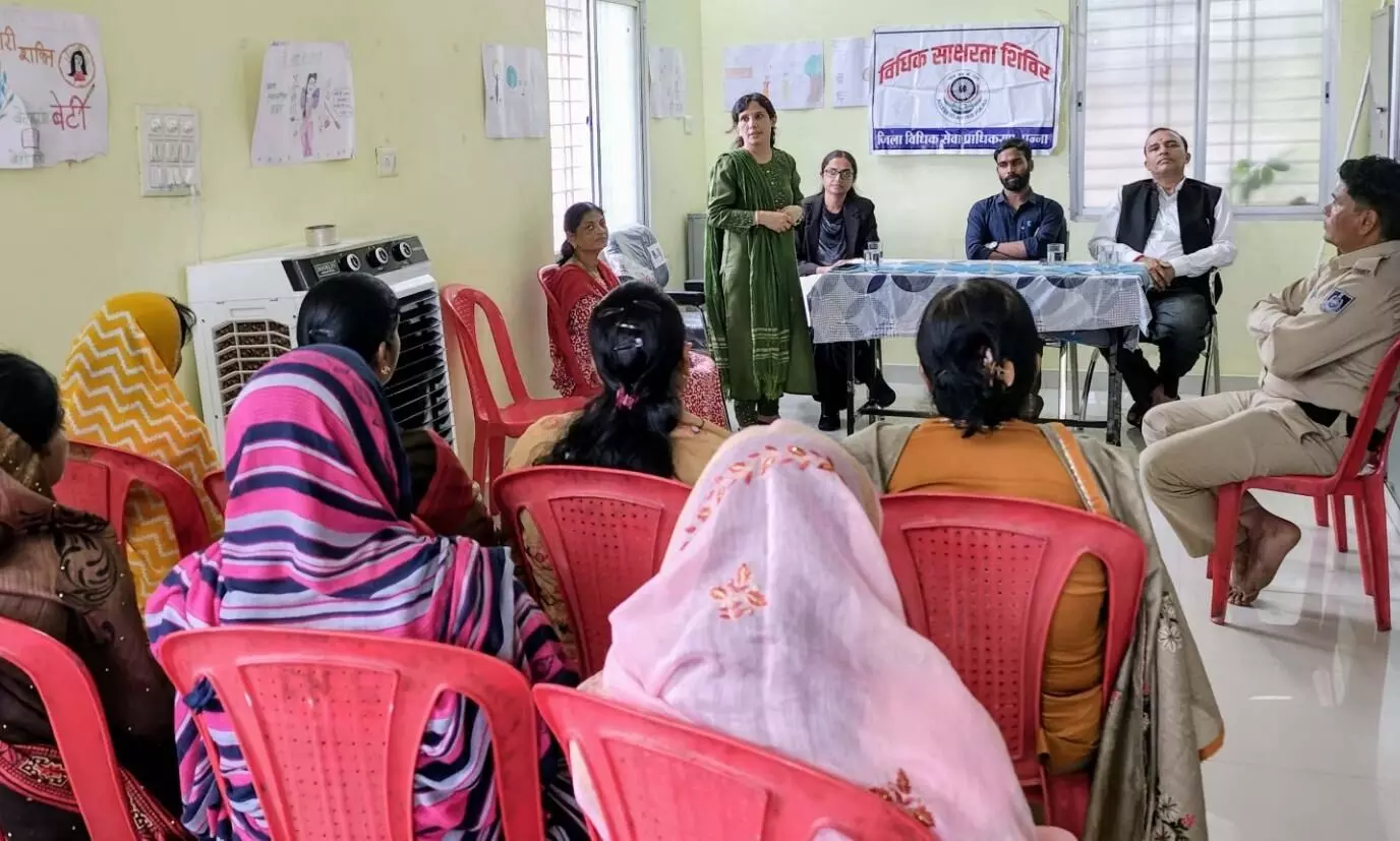वन स्टॉप सेंटर में लगाया विधिक साक्षरता शिविर वन स्टॉप सेंटर में लगाया विधिक साक्षरता शिविर
