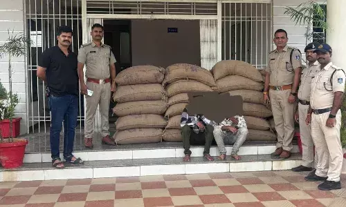 42 बोरी गेंहू के साथ चार आरोपी गिरफ्तार