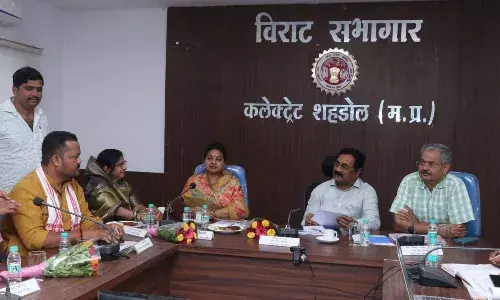 जिला खनिज प्रतिष्ठान मद की बैठक में नहीं आए अधिकारी, भडक़ीं सांसद