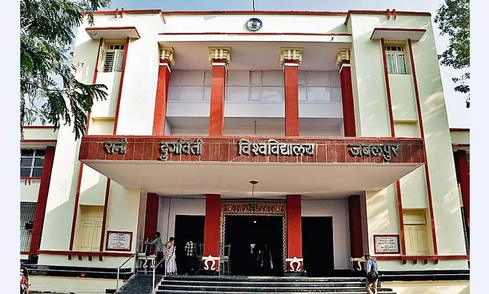 बीएससी, बीकॉम और बीए पास को भी इंटरव्यू के माध्यम से अब अन्य विषयों में मिलेगा प्रवेश बीएससी, बीकॉम और बीए पास को भी इंटरव्यू के माध्यम से अब अन्य विषयों में मिलेगा प्रवेश