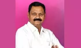 मुझे हिंदी नहीं आती, मैं सिर्फ मराठी में बोलूंगा : आदिवासी मंत्री उइके मुझे हिंदी नहीं आती, मैं सिर्फ मराठी में बोलूंगा : आदिवासी मंत्री उइके