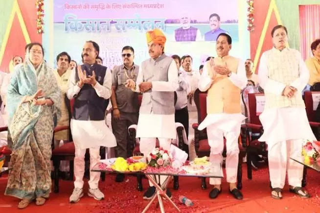 किसान की खुशहाली ही हमारा ध्येय, सोलर पम्प के जरिए किसानों को बिजली की चिंता से दिलाएंगे मुक्ति - मुख्यमंत्री डॉ.यादव किसान की खुशहाली ही हमारा ध्येय, सोलर पम्प के जरिए किसानों को बिजली की चिंता से दिलाएंगे मुक्ति - मुख्यमंत्री डॉ.यादव