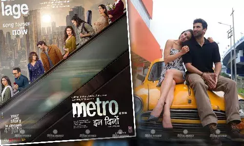 फिल्म मेट्रो इन दिनों के प्रमोशन में जोरों शोरों से लगी फिल्म की स्टारकास्ट, सारा-आदित्य ने मेट्रो का किया इंतजार