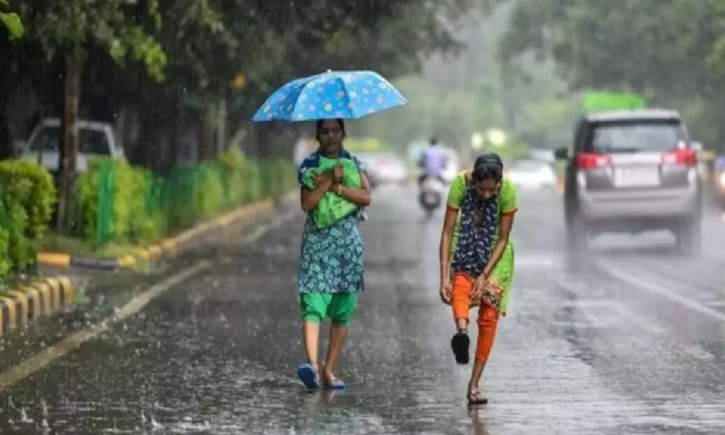 मानसून में करते हैं अगर आप भी ये गलतियां, तो हो सकती है स्किन एलर्जी, अभी हो जाएं सावधान मानसून में करते हैं अगर आप भी ये गलतियां, तो हो सकती है स्किन एलर्जी, अभी हो जाएं सावधान