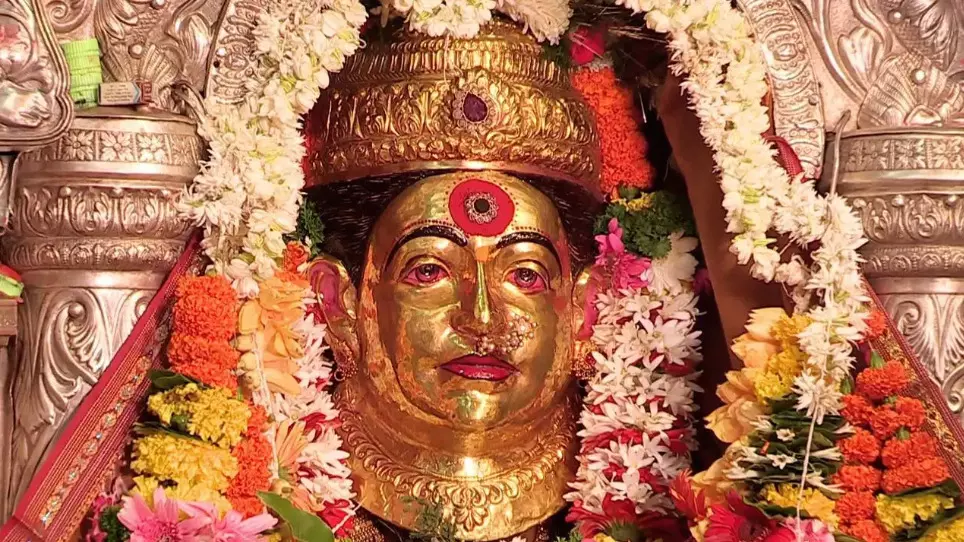 अब एकवीरा देवी मंदिर में भक्तों के लिए 7 जुलाई से लागू होने जा रहा है ड्रेस कोड अब एकवीरा देवी मंदिर में भक्तों के लिए 7 जुलाई से लागू होने जा रहा है ड्रेस कोड