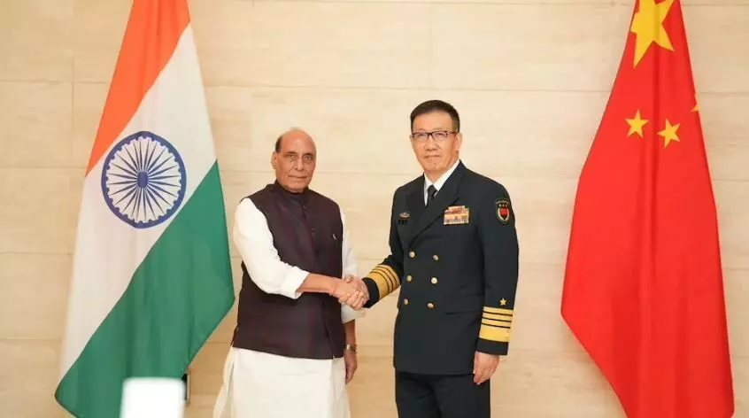 भारत से चीन कैसे सुलझेगा सीमा विवाद? रक्षा मंत्री राजनाथ सिंह के दौर के बाद ड्रैगन का आया जवाब भारत से चीन कैसे सुलझेगा सीमा विवाद? रक्षा मंत्री राजनाथ सिंह के दौर के बाद ड्रैगन का आया जवाब
