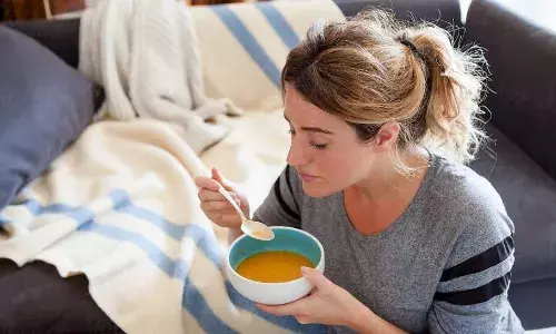 सूप पीते-पीते गले में अटक गया कांटा, एक्स रे में भी नहीं दिखा कुछ, फिर ऐसे आया बाहर कि लोग देखकर हो गए हैरान!