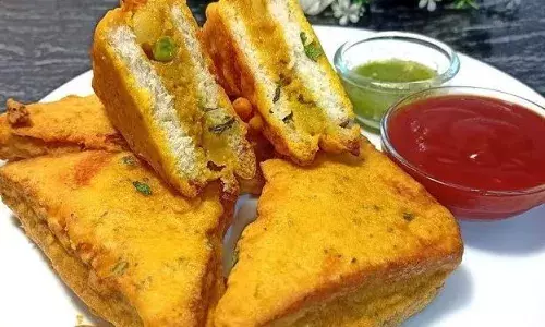बारिश का लें डबल मजा, घर पर बनाएं शानदार और स्वादिष्ट ब्रेड पकौड़े, यहां देखें रेसिपी