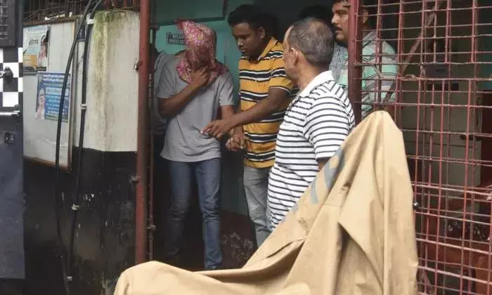 कोर्ट ने बढ़ाई मनोजीत समेत तीनों मुख्य आरोपियों की पुलिस हिरासत, सिक्योरिटी गार्ड की जमानत अर्जी की खारिज