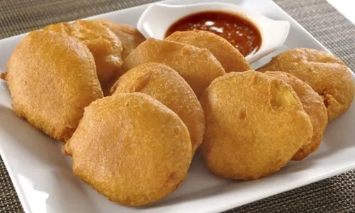 बारिश के मौसम में पकोड़े नहीं खाए तो क्या खाया? चटपटा नाश्ता बनाने के लिए फॉलो करें ये शानदार रेसिपी