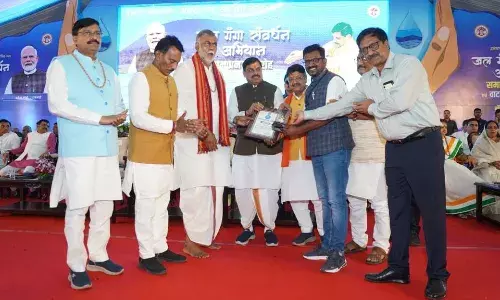 जल संवर्धन में उत्कृष्ट कार्य पर महापौर सहित नगर निगम कमिश्नर सम्मानित