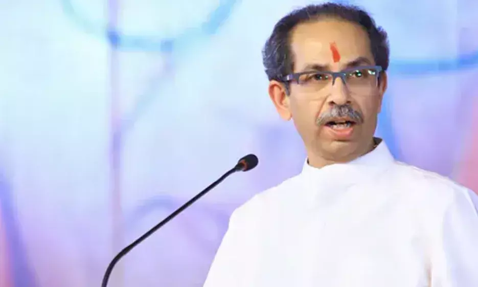 नाचते गाते हुए उत्साह में गुलाल उड़ाते हुए आइए, हम आपकी प्रतीक्षा कर रहे हैं