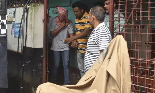 कोर्ट ने बढ़ाई मनोजीत समेत तीनों मुख्य आरोपियों की पुलिस हिरासत, सिक्योरिटी गार्ड की जमानत अर्जी की खारिज