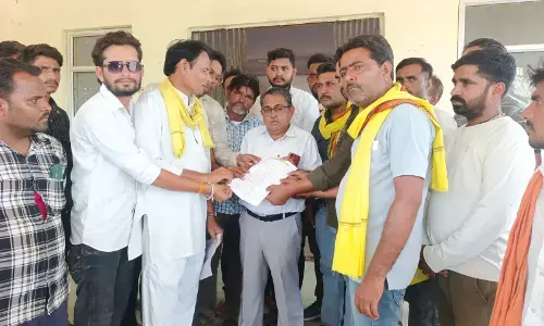 जमुनहाई खुर्द-कोढनपुरा सड़क बदहाल, ग्रामीण परेशान, कलेक्टर से की मरम्मत की मांग