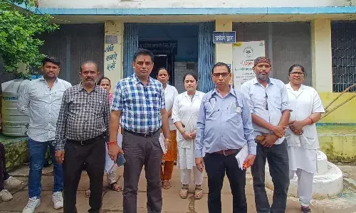 प्रसव के बाद महिला की मौत के मामले में जांच के लिए रैपुरा पहुंचे जिला चिकित्सा अधिकारी