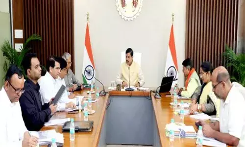 नगरीय क्षेत्रों में झुग्गी बस्तियों के विस्तार को नियंत्रित करने कार्य-योजना बनाई जाए - मुख्यमंत्री डॉ. यादव