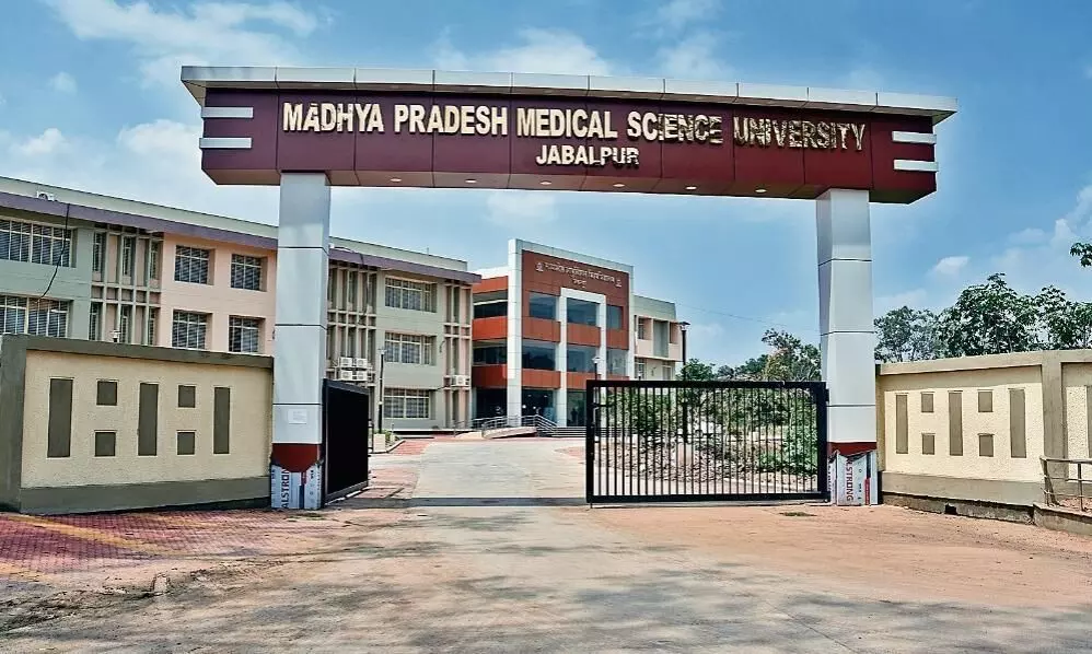 मेडिकल-डेंटल की परीक्षा मातृभाषा में देने वालों को परीक्षा फीस में 50% छूट मेडिकल-डेंटल की परीक्षा मातृभाषा में देने वालों को परीक्षा फीस में 50% छूट