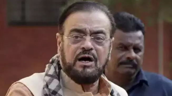 MNS कार्यकर्ताओं की मारपीट वाले वीडियो पर भड़के अबू आजमी , राज ठाकरे से जताई नाराजगी, कहा - अगर मारना ही है तो... MNS कार्यकर्ताओं की मारपीट वाले वीडियो पर भड़के अबू आजमी , राज ठाकरे से जताई नाराजगी, कहा - अगर मारना ही है तो...