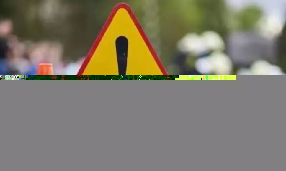 यूपी के संभल में भीषण सड़क हादसा, दीवार से टकराई बारात से लौट रही बुलेरो, दूल्हा समेत 8 लोगों की मौके पर मौत यूपी के संभल में भीषण सड़क हादसा, दीवार से टकराई बारात से लौट रही बुलेरो, दूल्हा समेत 8 लोगों की मौके पर मौत