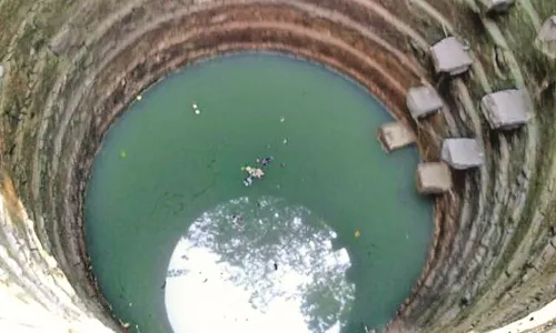 नागपुर शहर के सार्वजनिक बदहाल कुओं की स्थिति पर जनहित याचिका, पानी के 57 नमूने से 12 में फ्लोराइड