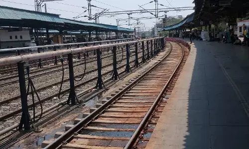 यात्रियों को अजनी स्टेशन की लगानी होगी दौड़, रेलवे स्टेशन का प्लेटफार्म 7 हुआ बंद