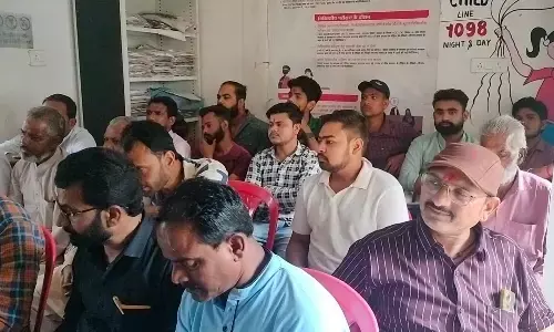 मुहर्रम पर्व को लेकर थाना पवई में शांति समिति की बैठक आयोजित मुहर्रम पर्व को लेकर थाना पवई में शांति समिति की बैठक आयोजित