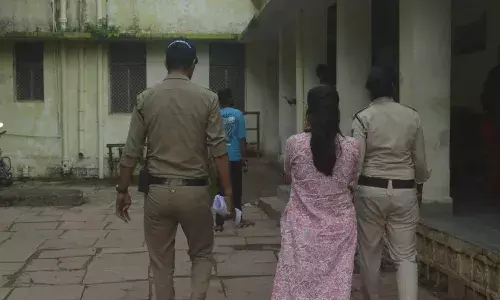 युवक की आत्महत्या के मामले में महिला मित्र गिरफ्तार