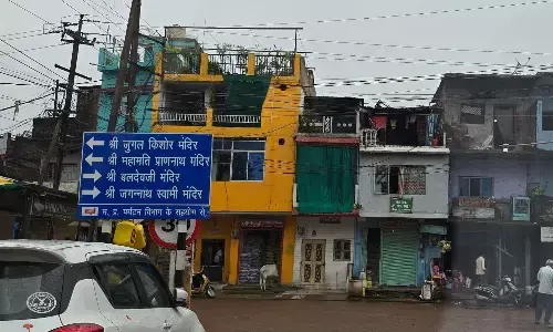 पन्ना के प्रमुख चौराहों व तिराहों पर दर्शनीय स्थलों व संकेतक के लगे बोर्ड