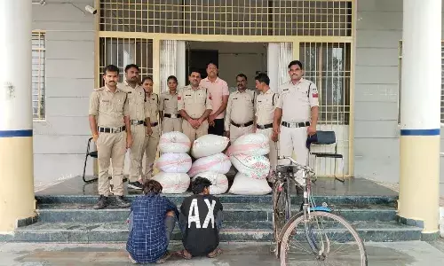 खाद्यान्न चोरी करने वाले दो आरेापियों को रैपुरा पुलिस ने किया गिरफ्तार, आरोपियों के कब्जे से ४ क्विंटल ५० किलो चना एवं साइकिल जप्त
