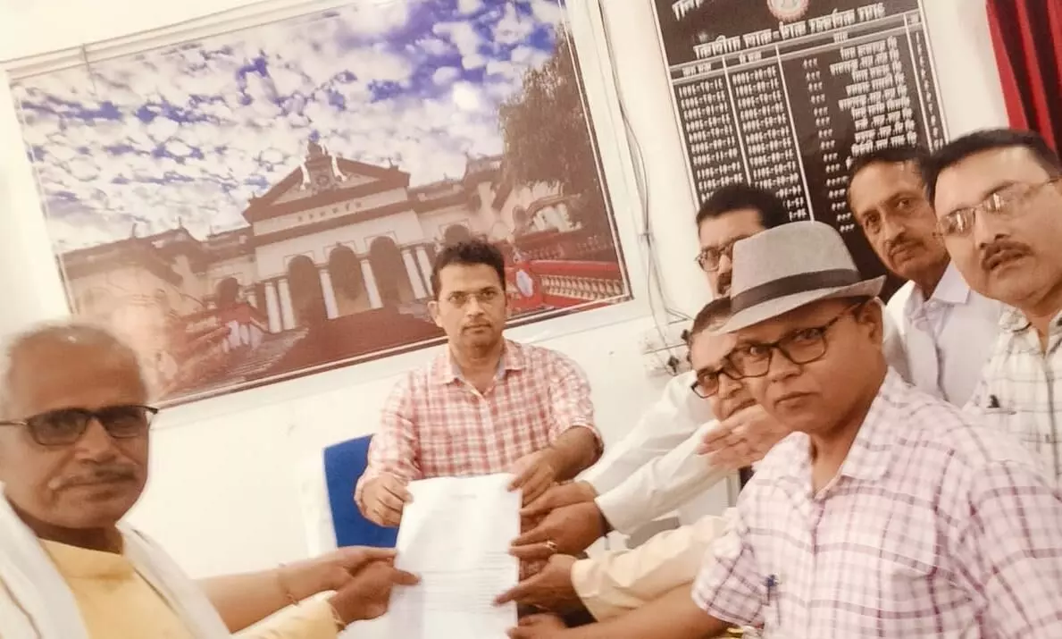 अपाक्स ने मुख्यमंत्री से की 27 प्रतिशत ओबीसी आरक्षण व 13 प्रतिशत होल्ड पद मुक्त करने की मांग अपाक्स ने मुख्यमंत्री से की 27 प्रतिशत ओबीसी आरक्षण व 13 प्रतिशत होल्ड पद मुक्त करने की मांग