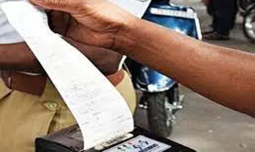 अब मोबाइल फोन से नहीं काट सकेंगे चालान, ट्रैफिक पुलिस को आदेश