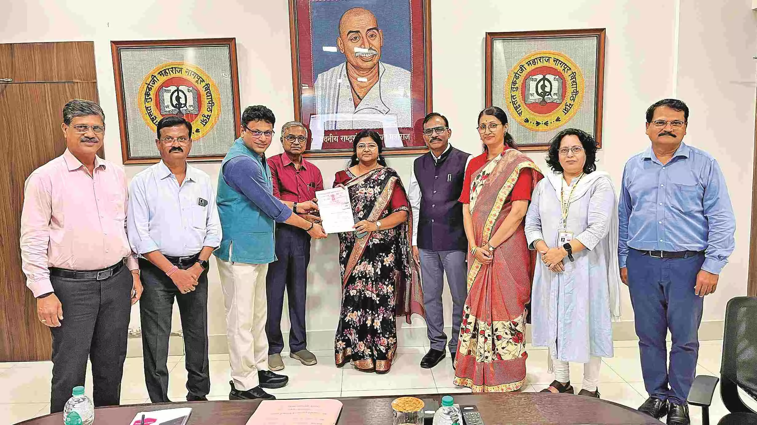 नागपुर यूनिवर्सिटी में अब साइबर साइंस व ड्रोन टेक्नोलॉजी की पढ़ाई नागपुर यूनिवर्सिटी में अब साइबर साइंस व ड्रोन टेक्नोलॉजी की पढ़ाई