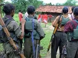 गडचिरोली में कमजोर पड़ा नक्सलवाद; सिमटी संख्या, बचे सिर्फ 30 नक्सली गडचिरोली में कमजोर पड़ा नक्सलवाद; सिमटी संख्या, बचे सिर्फ 30 नक्सली